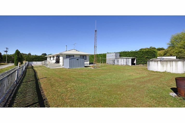 Photo of property in 177 Kina Beach Road, Tasman, Upper Moutere, 7173