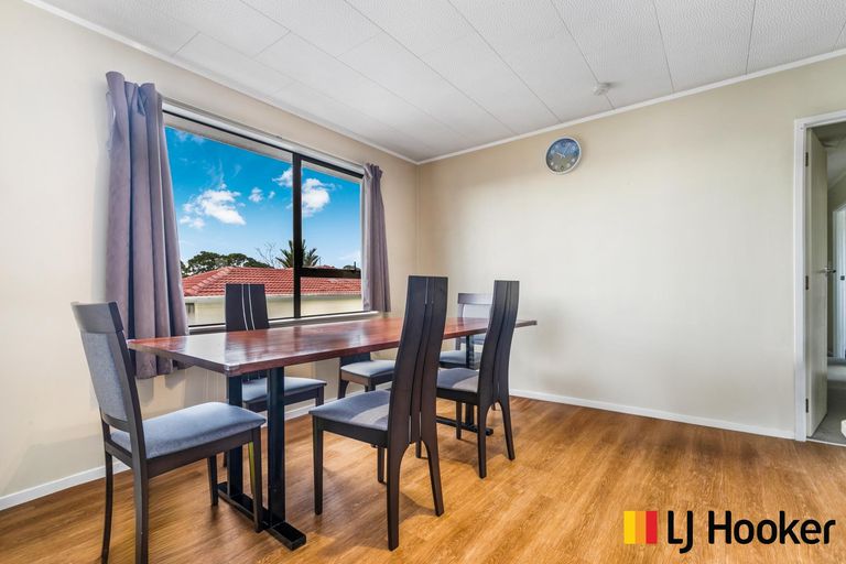 Photo of property in 2 Zircon Place, Wiri, Auckland, 2104