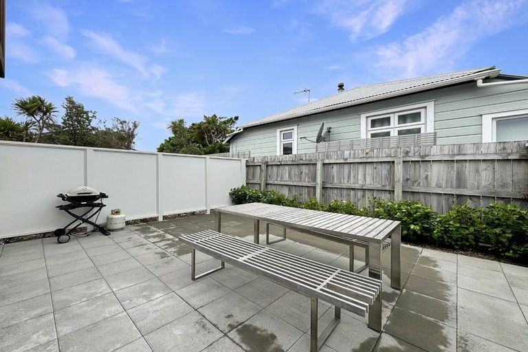 Photo of property in 5/149 Onepu Road, Lyall Bay, Wellington, 6022