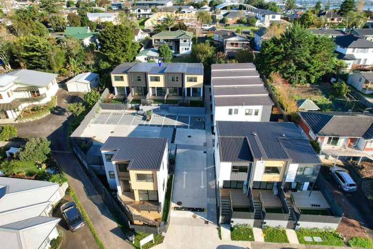 Photo of property in 12/13 Grove Lane, Pakuranga, Auckland, 2010