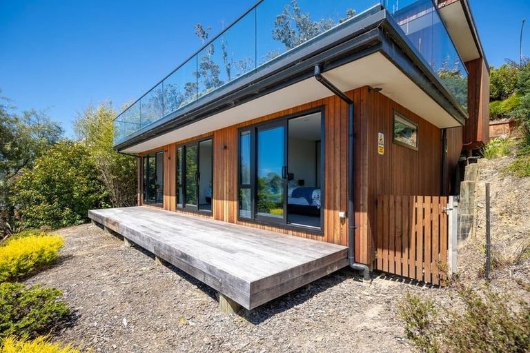 Photo of property in 94 Queens Road, Stepneyville, Nelson, 7010