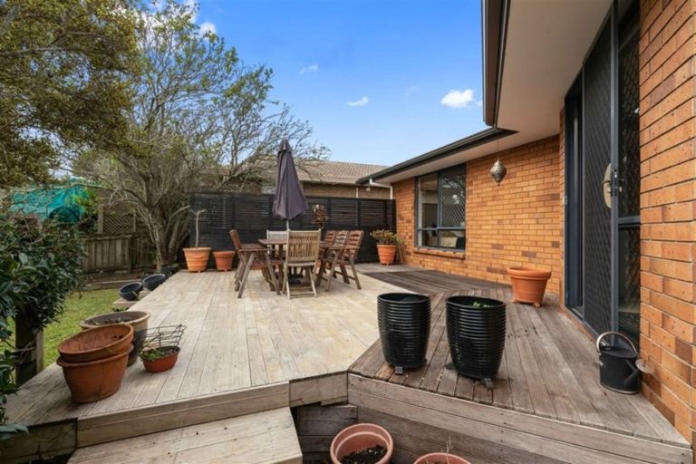 Photo of property in 24a Mcleod Road, Henderson, Auckland, 0612