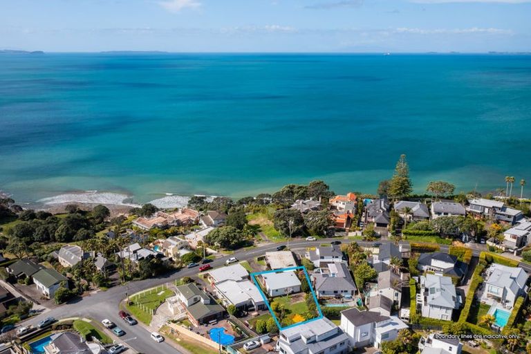 Photo of property in 2/48 Churchill Road, Murrays Bay, Auckland, 0630