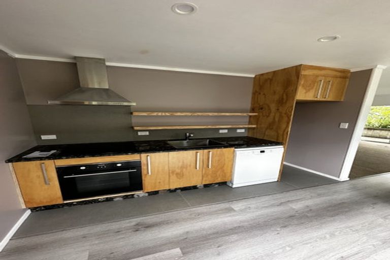 Photo of property in 1/163 View Road, Sunnyvale, Auckland, 0612