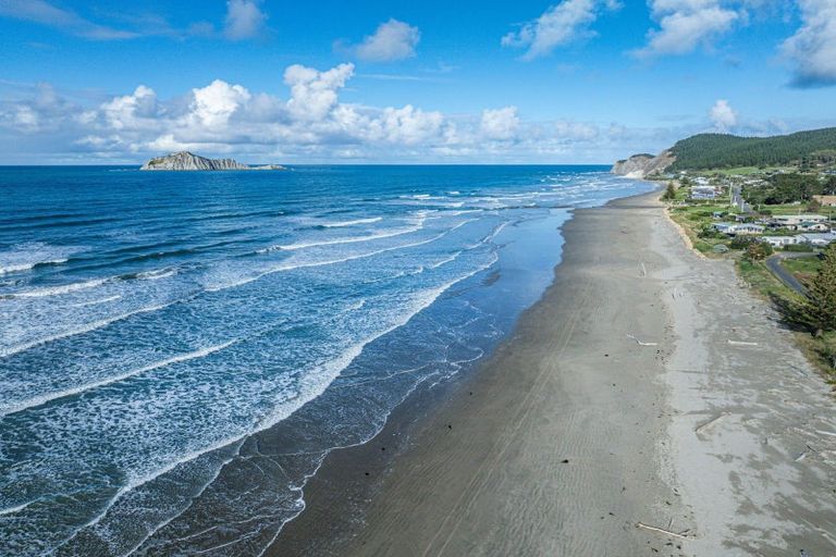 Photo of property in 96 Harper Road, Waimarama, Havelock North, 4294