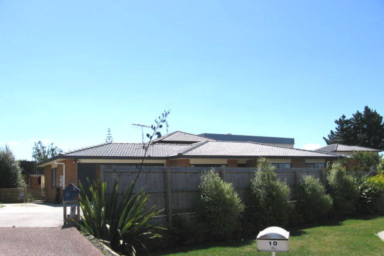 Photo of property in 8 Coventry Way, Long Bay, Auckland, 0630