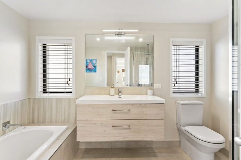 Photo of property in 84c Nelson Street, Howick, Auckland, 2014