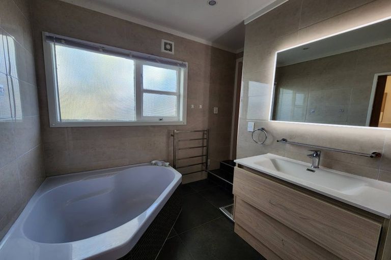 Photo of property in 16 City View Grove, Harbour View, Lower Hutt, 5010