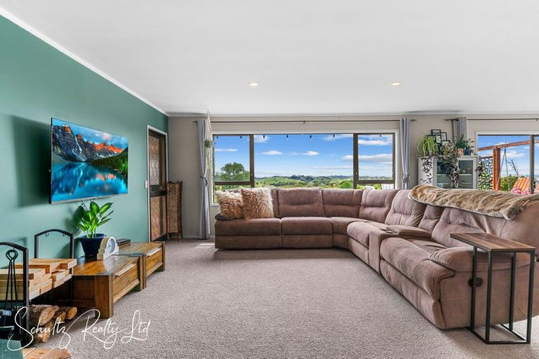 Photo of property in 4 Horniblow Road, Matakohe, 0594