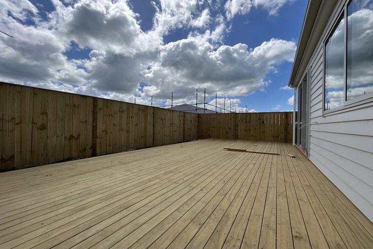 Photo of property in 20 Babina Avenue, Kumeu, 0810