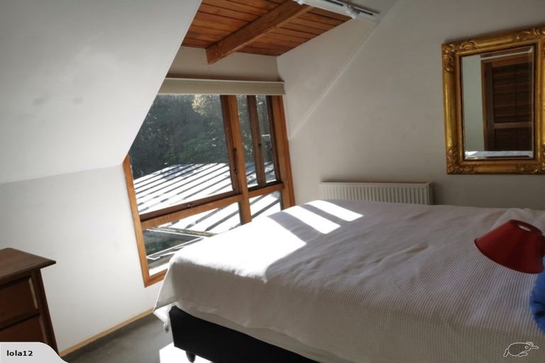 Photo of property in 86 Blue Mountains Road, Pinehaven, Upper Hutt, 5019