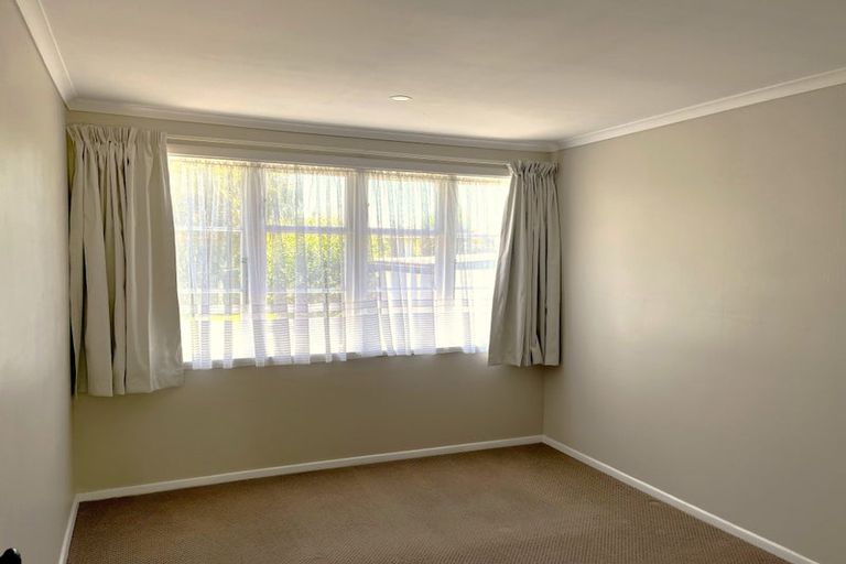 Photo of property in 563 Queen Street East, Levin, 5510