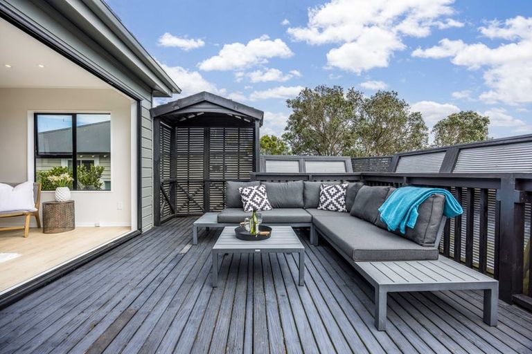 Photo of property in 49a Springfield Road, Morningside, Auckland, 1022