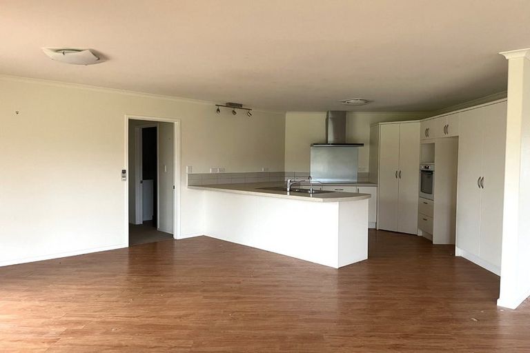 Photo of property in 27 Carrington Drive, Carterton, 5713