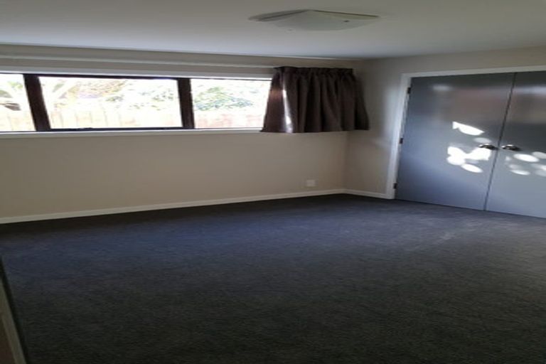 Photo of property in 54 Kaikoura Street, Maupuia, Wellington, 6022