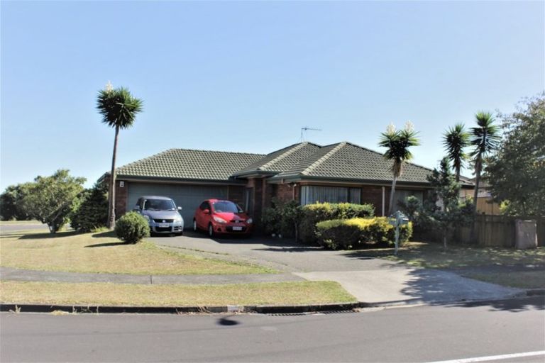 Photo of property in 5 Sandwick Drive, Weymouth, Auckland, 2103