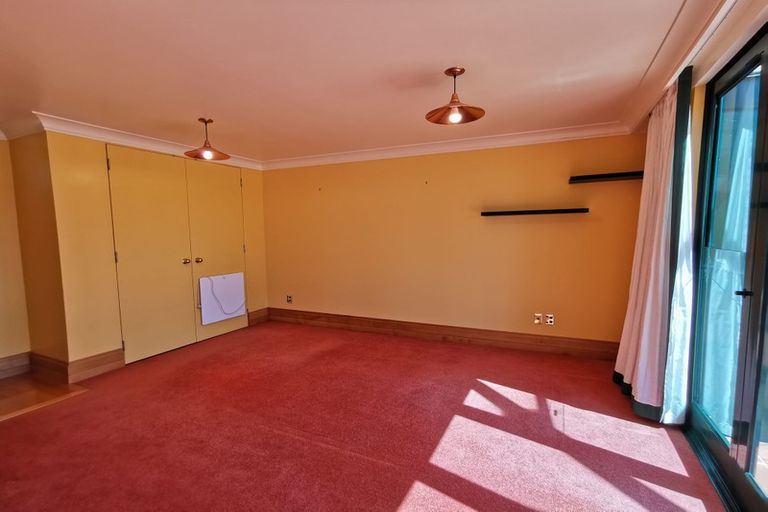 Photo of property in 21 Rosalind Road, Glenfield, Auckland, 0629