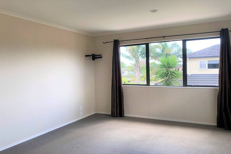 Photo of property in 20 Fergy Crescent, Wattle Downs, Auckland, 2103