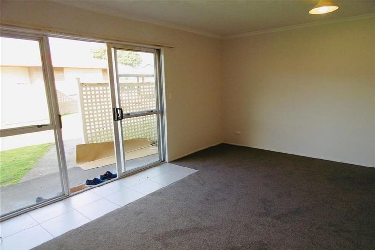 Photo of property in 82 Hine Street, New Plymouth, 4310