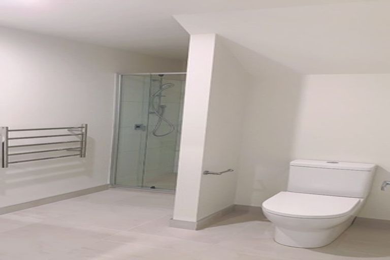 Photo of property in 18 Goh Place, Manurewa, Auckland, 2105