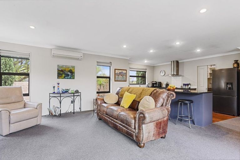 Photo of property in 49 Oakwood Drive, Rangiora, 7400