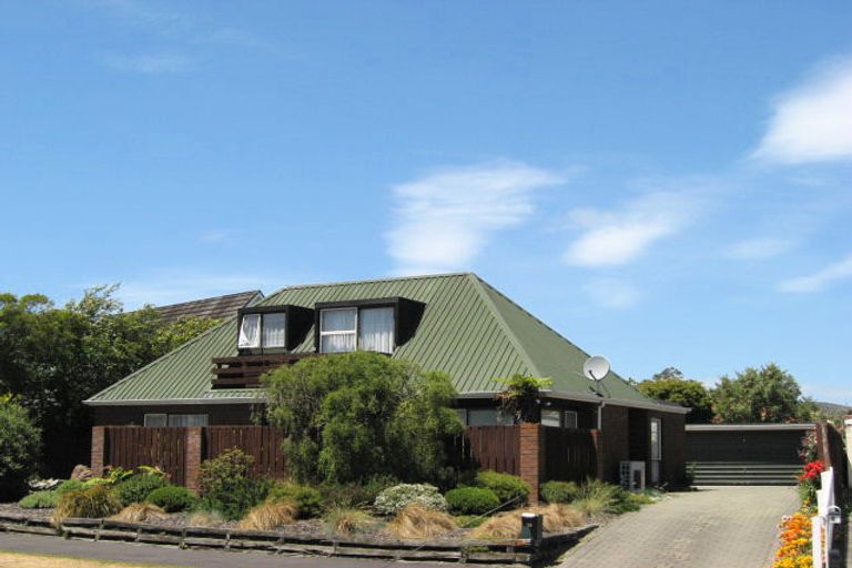 Photo of property in 10 Woodstock Place, Russley, Christchurch, 8042