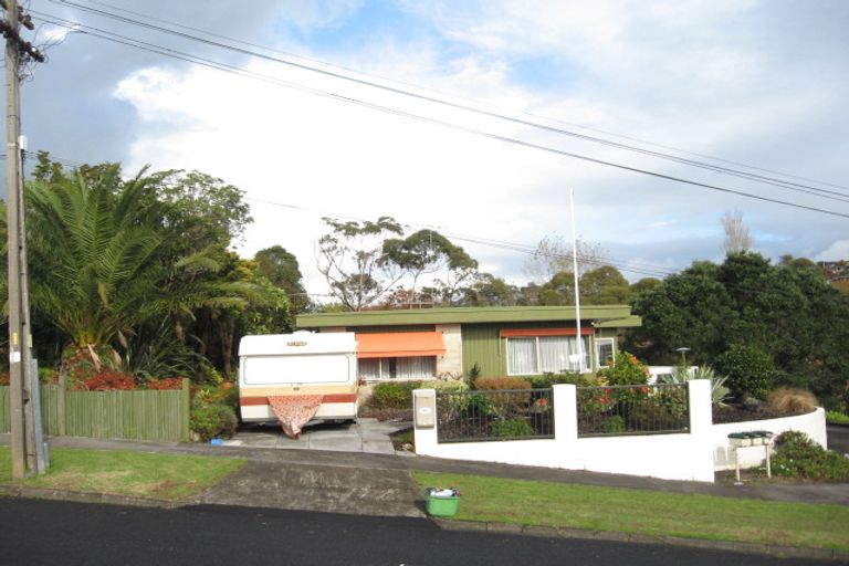 Photo of property in 4/200 Mellons Bay Road, Mellons Bay, Auckland, 2014