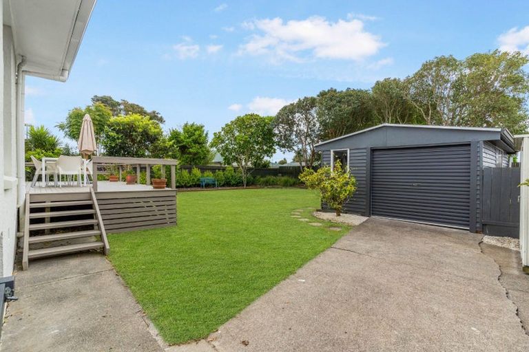 Photo of property in 99 Taikata Road, Te Atatu Peninsula, Auckland, 0610