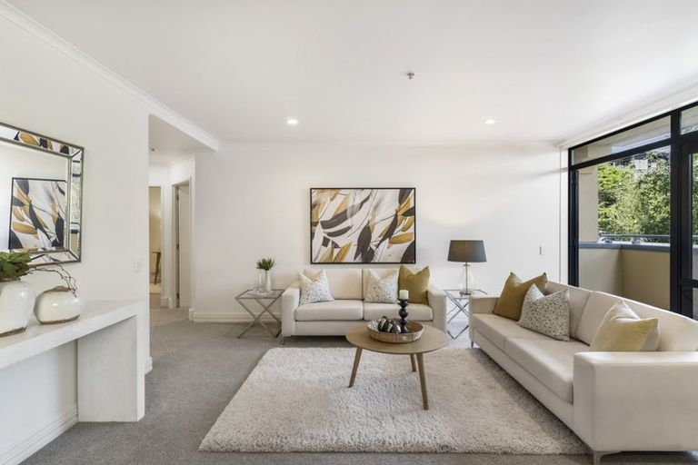 Photo of property in 2c/7-11 Bute Road, Browns Bay, Auckland, 0630