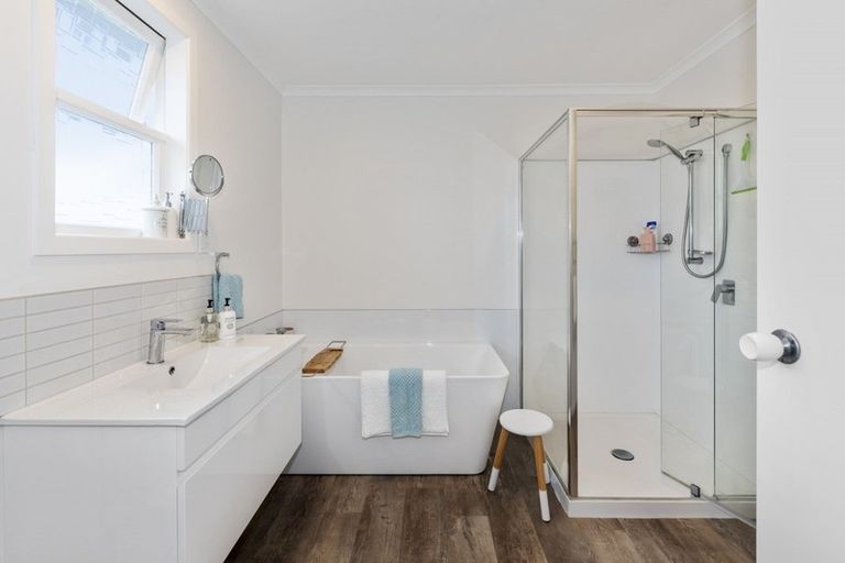 Photo of property in 15a Freemans Road, Otaki, 5512