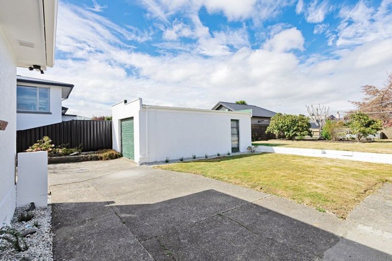 Photo of property in 35 Holloway Street, Waikiwi, Invercargill, 9810