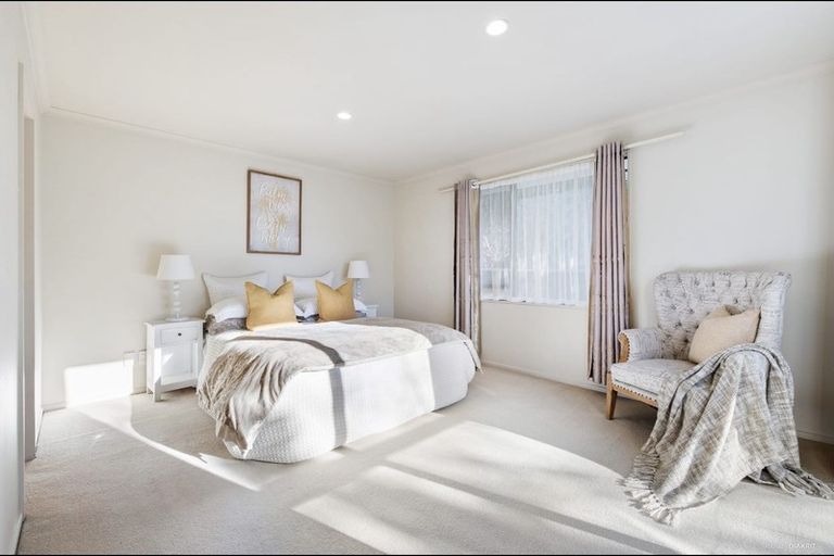 Photo of property in 10 Annamoe Place, East Tamaki, Auckland, 2013