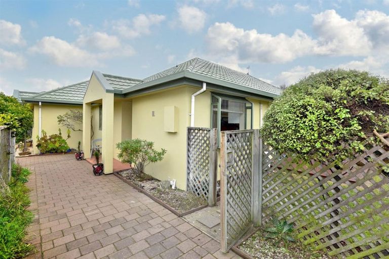 Photo of property in 4/90 Hawke Street, New Brighton, Christchurch, 8083