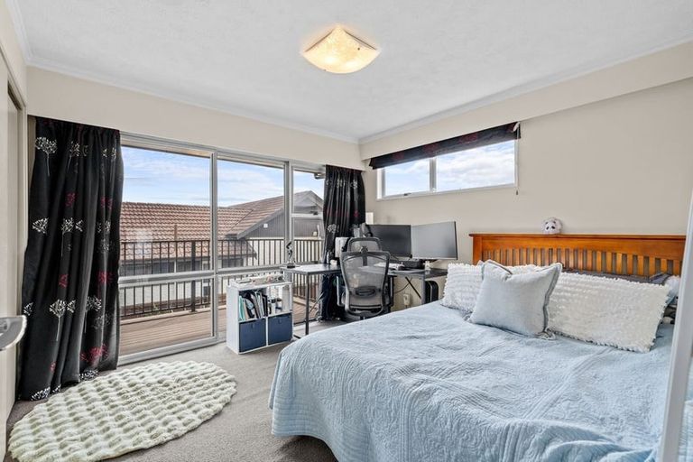 Photo of property in 207 Maidstone Road, Avonhead, Christchurch, 8042