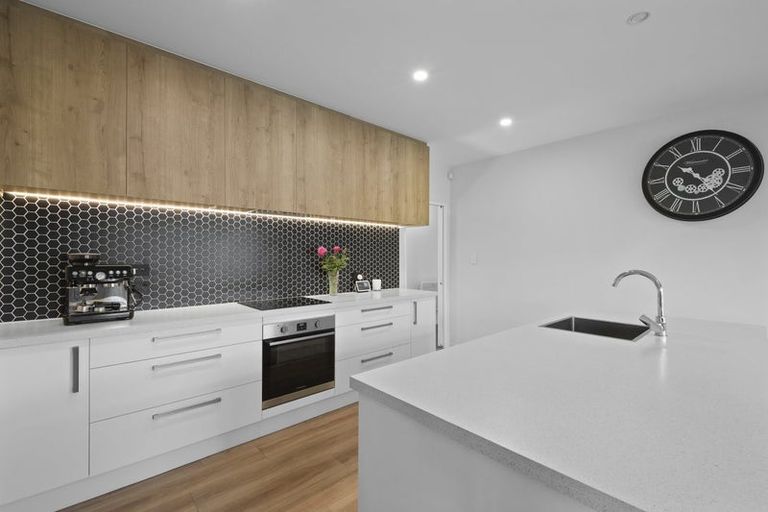 Photo of property in 28 Te Hurunui Drive, Pegasus, 7612