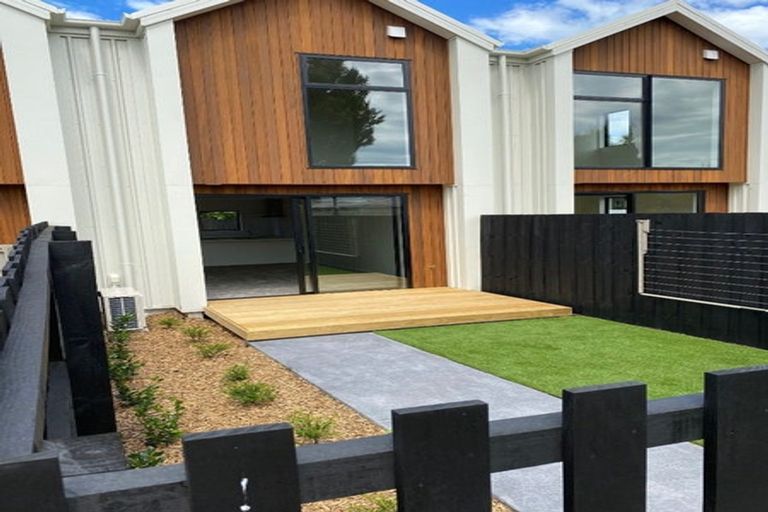 Photo of property in 2/18 Cross Street, Phillipstown, Christchurch, 8011