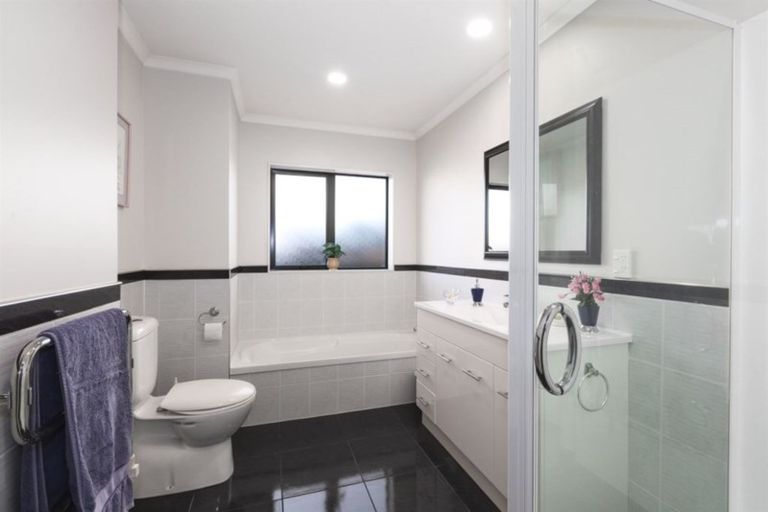 Photo of property in 29 Nelson Avenue, Aotea, Porirua, 5024