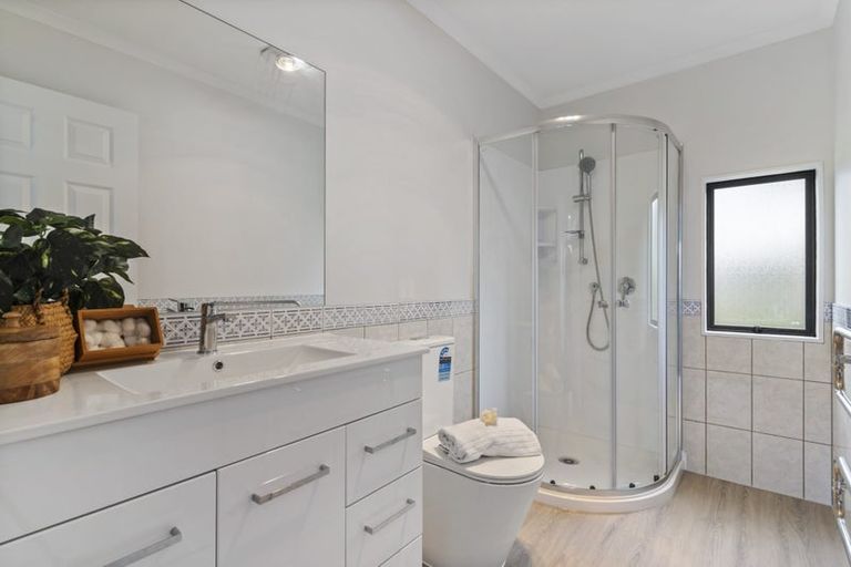 Photo of property in 15 Ali Place, Ranui, Auckland, 0612