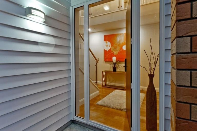 Photo of property in 678a East Coast Road, Pinehill, Auckland, 0630