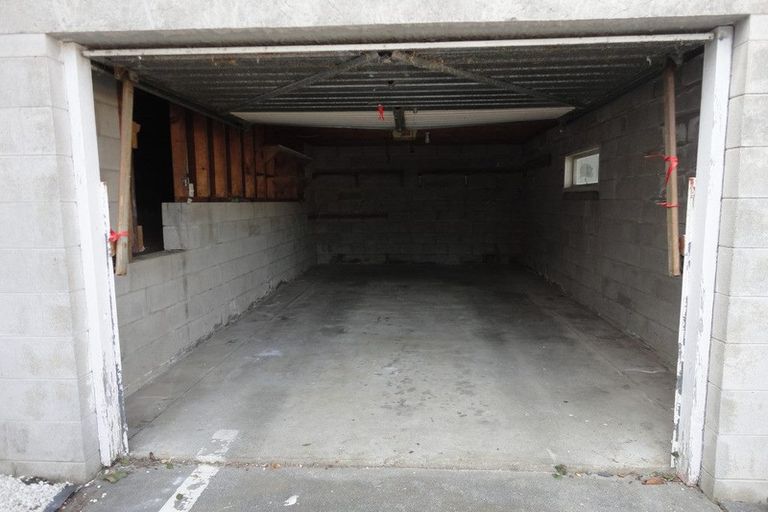 Photo of property in 2/22 Abercrombie Street, Howick, Auckland, 2014