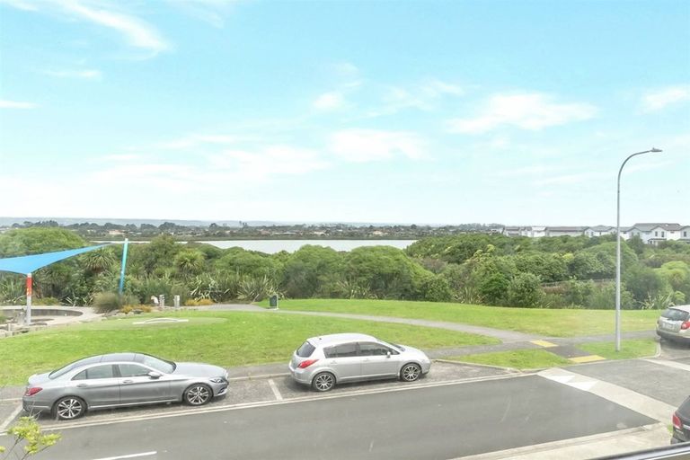Photo of property in 48 Kaimoana Street, Weymouth, Auckland, 2103