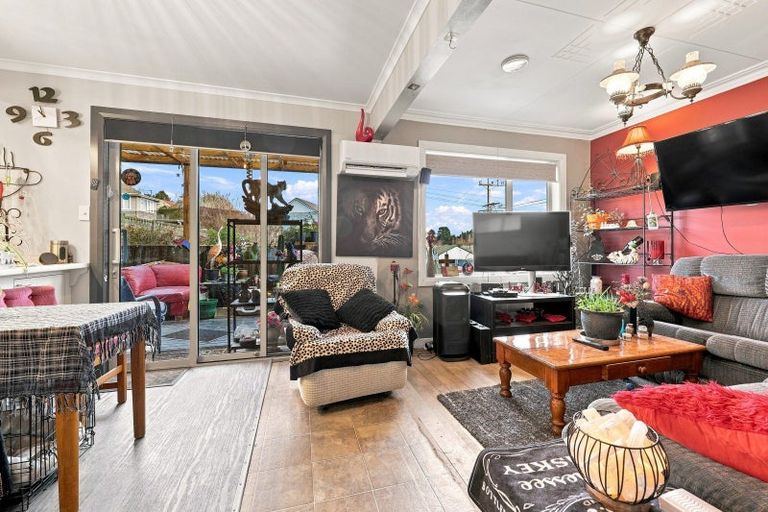 Photo of property in 166a Main South Road, Green Island, Dunedin, 9018