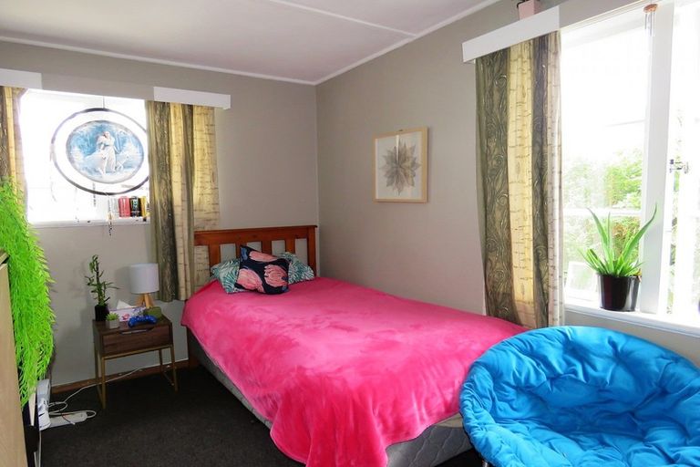 Photo of property in 14 Bright Street, Westport, 7825