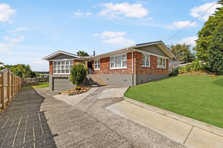 Photo of property in 12 Norfolk Rise, Waiuku, 2123
