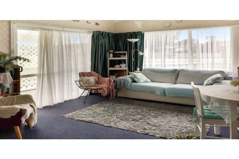 Photo of property in 67 Koputara Road, Himatangi Beach, Foxton, 4891