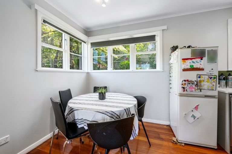 Photo of property in 18a Montgomery Avenue, Karori, Wellington, 6012