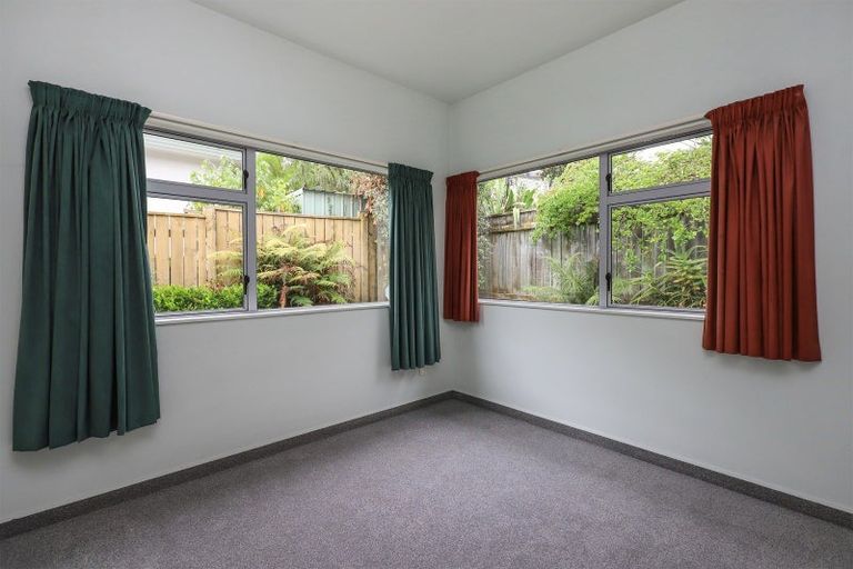 Photo of property in 135 Milton Road, Bluff Hill, Napier, 4110