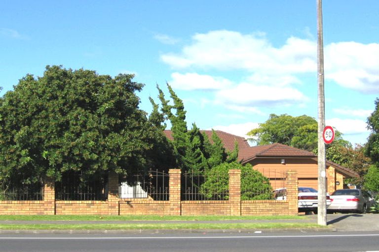 Photo of property in 18 Whitford Road, Howick, Auckland, 2014