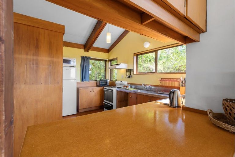 Photo of property in 35 Hauraki Terrace, Pukawa Bay, Turangi, 3381