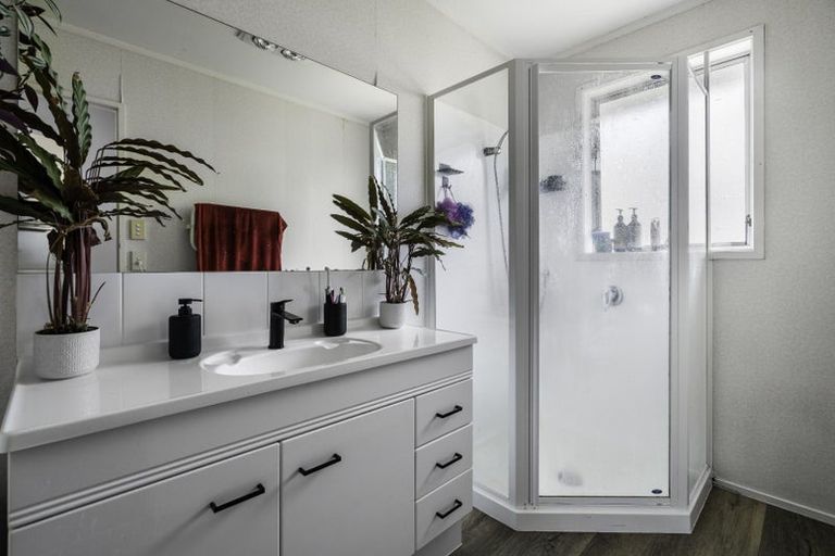 Photo of property in 73 Tuhikaramea Road, Dinsdale, Hamilton, 3204